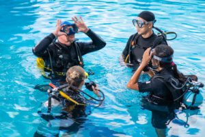 潛水課程內容：平靜水域課程